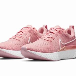 Nike Women’s Walking Runners